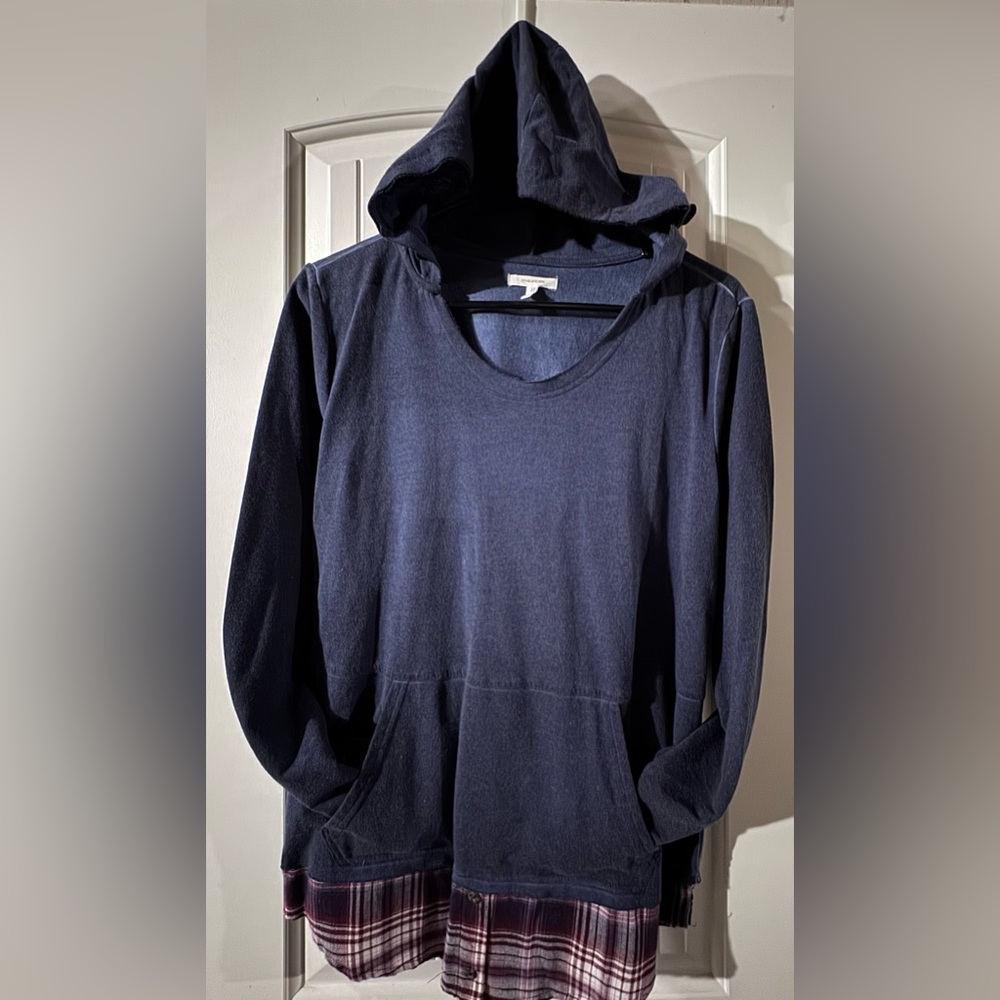 NWOT—WOMENS/JUNIORS-“Maurices” Blue Hoodie w/Maroon, Plaid Attachment at Bottom